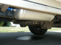 Alloy 9L air tank mounted to under drivers side floor pan.